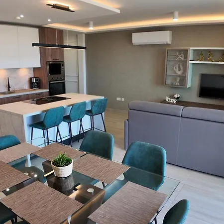 Skyline Modern *